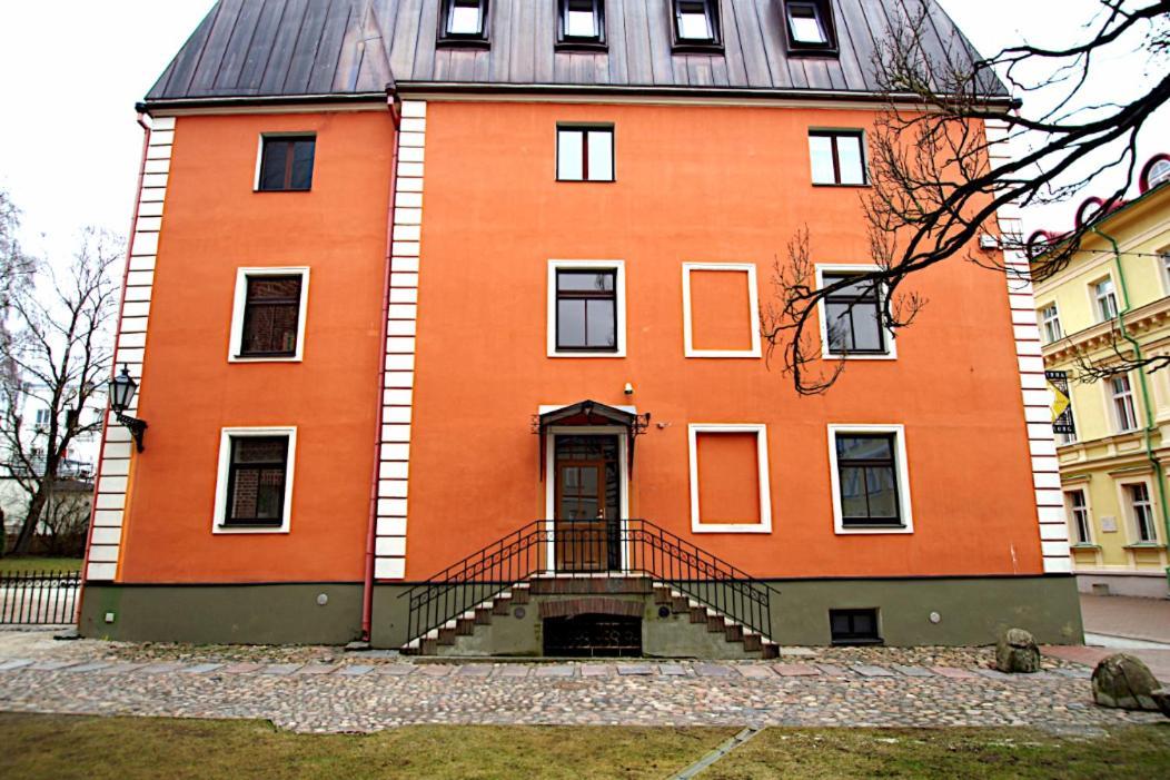 Апартаменты Panda House - Luxury In Old Town Тарту Экстерьер фото